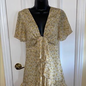 Showpo Yellow Floral Mini Dress Size 6